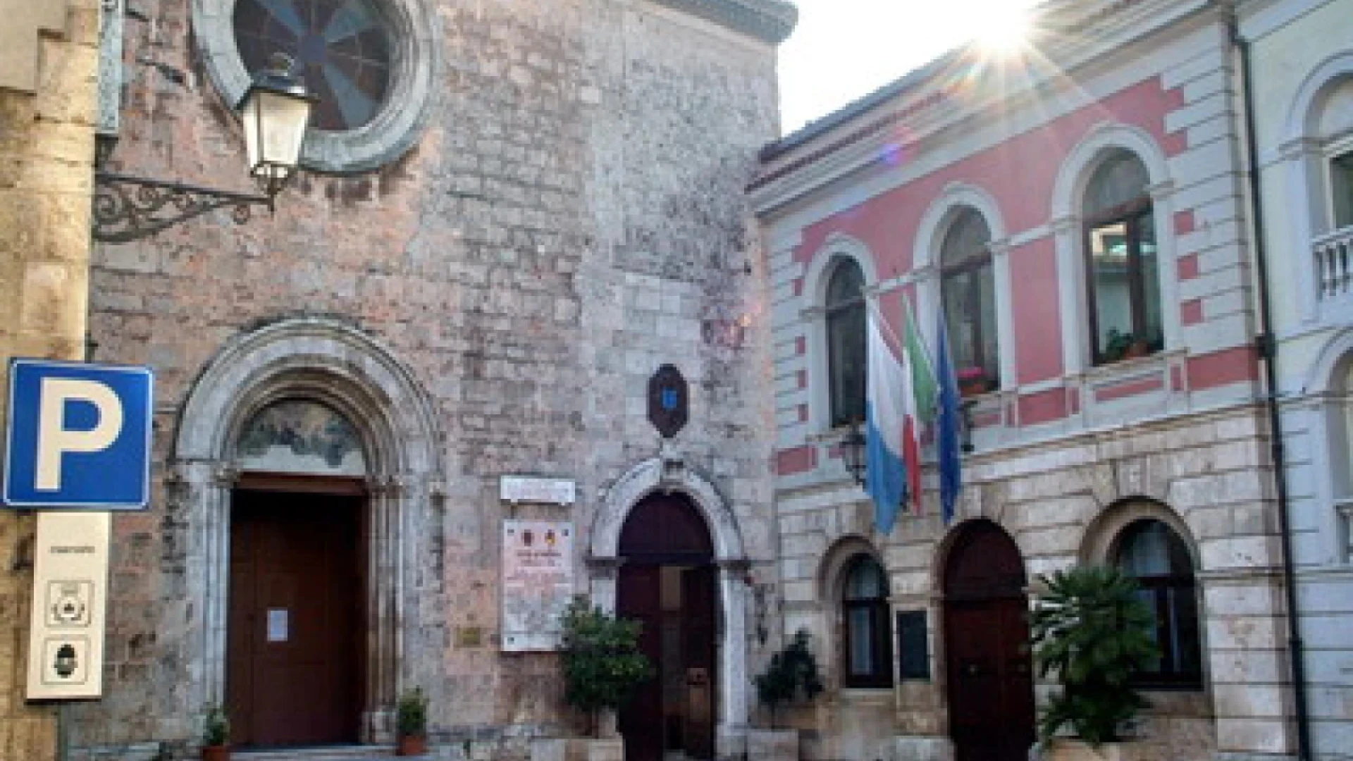 Efficientamento energetico: via libera al progetto per il fotovoltaico allo stadio e il relamping del palazzetto.